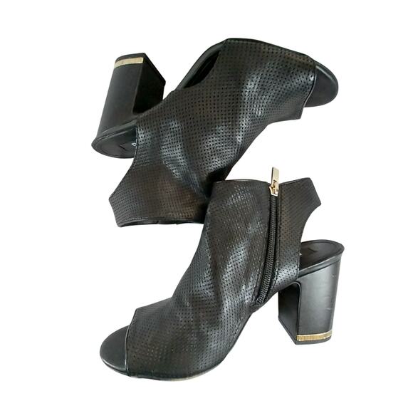 DKNY! BLACK PERFORATED GENUINE LEATHER PREP TOE OPEN CHUNKY HEELS! SZ 8.5M - Picture 7 of 10